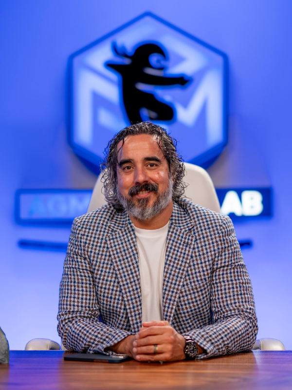 Manuel Suárez is the Founder and CEO of Attention Grabbing Media (AGM), a leading Inc. 5000 digital marketing agency based in Largo, Florida. Before AGM, he built and sold a multimillion-dollar e-commerce brand and co-founded NaturalSlim, scaling it into a $75 million global enterprise. Manuel has driven over 7 billion views, 50 million followers, and $250 million in annual revenue for clients and has trained thousands in his expertise on AI marketing.